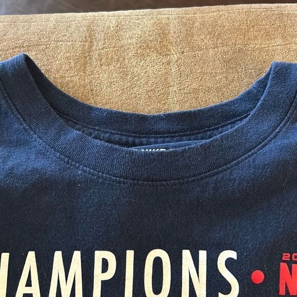 Men's Atlanta Braves Nike Navy 2021 NL East Division Champions T-Shirt. Large - Picture 2 of 6